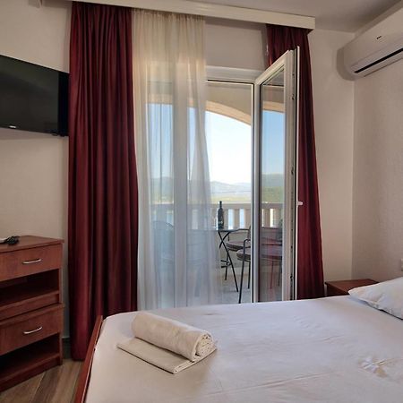 נאום Apartments Bona חדר תמונה