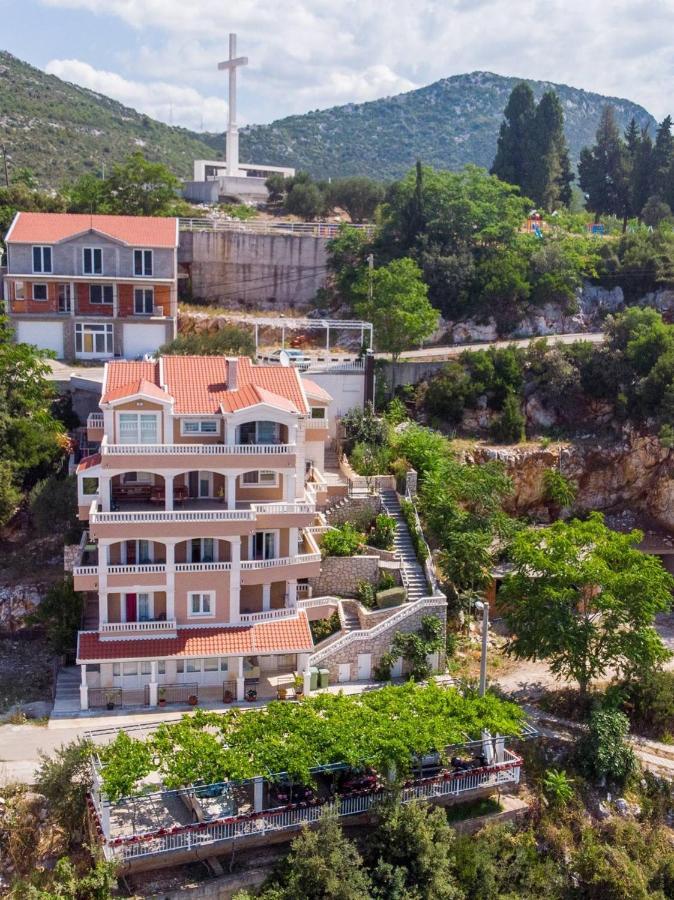 נאום Apartments Bona מראה חיצוני תמונה